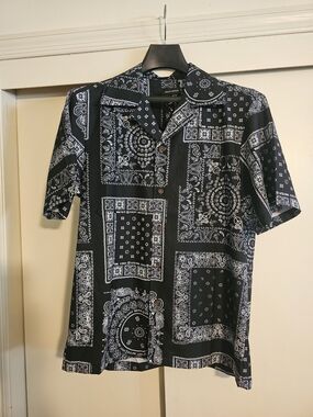 Black Bandana Print Short Sleeve Button-Down Shirt